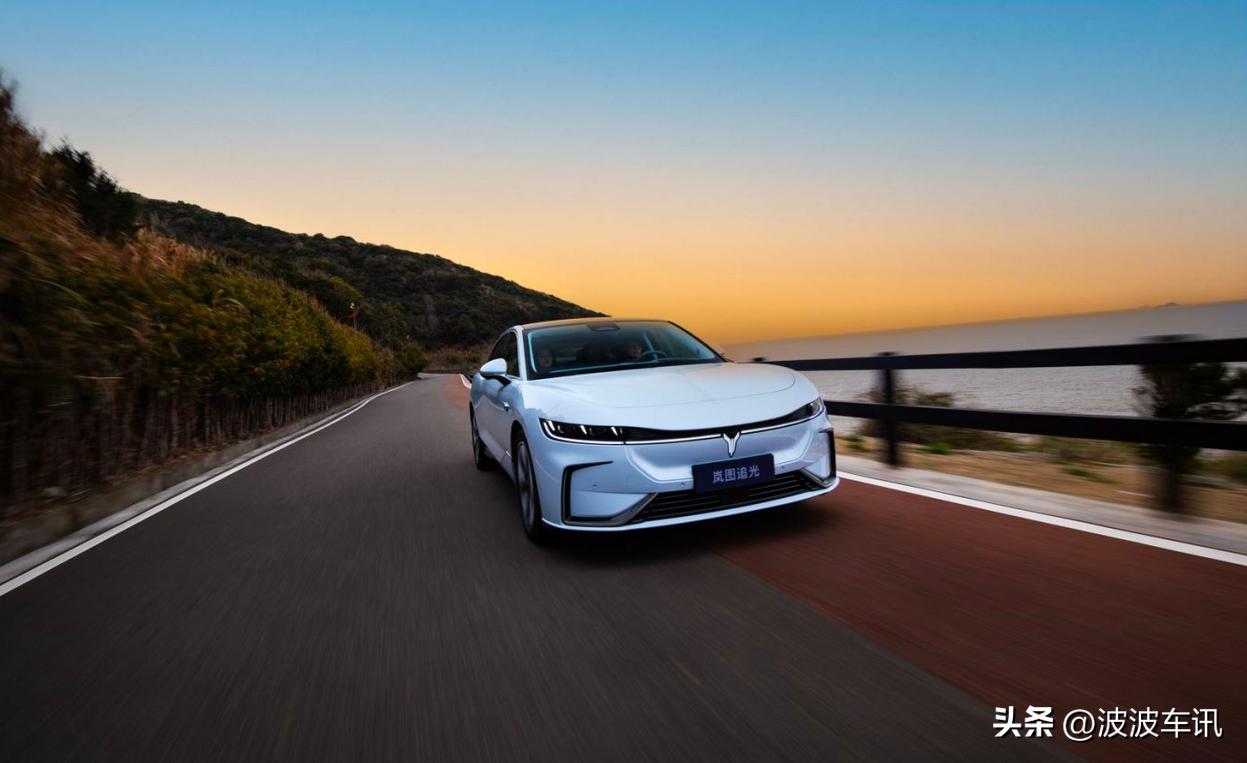 岚图和蔚来es6哪个值得买,岚图追光蔚来et7零百加速实测