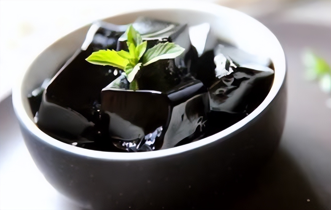 致富经灵芝种植技术视频,仙草种植利润多少钱一亩