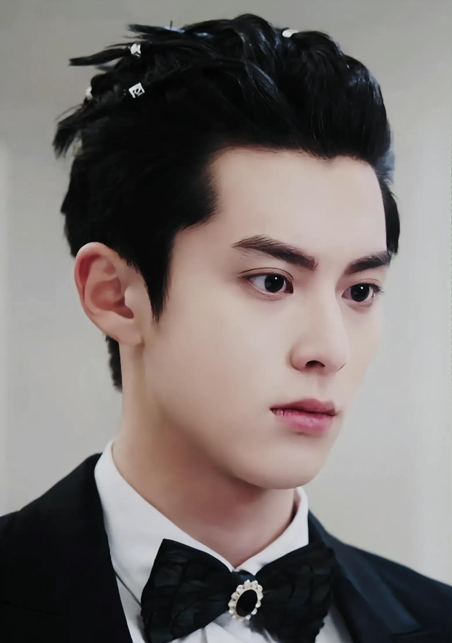 王鹤棣签约mcn,王鹤棣潮牌合作伙伴