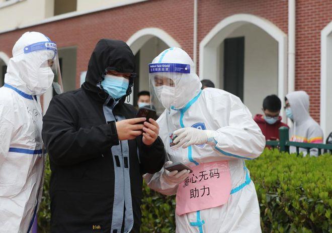 志愿者对待老弱病残孕应该怎样,老人小孩孕妇为什么能优先获救