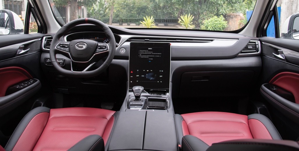 想买4万5万多的轿车选这三款就行,预算15万买轿车这3款谁更适合你