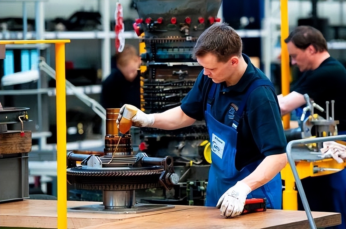 德国工厂8小时工作制,德国工厂一天工作几个小时