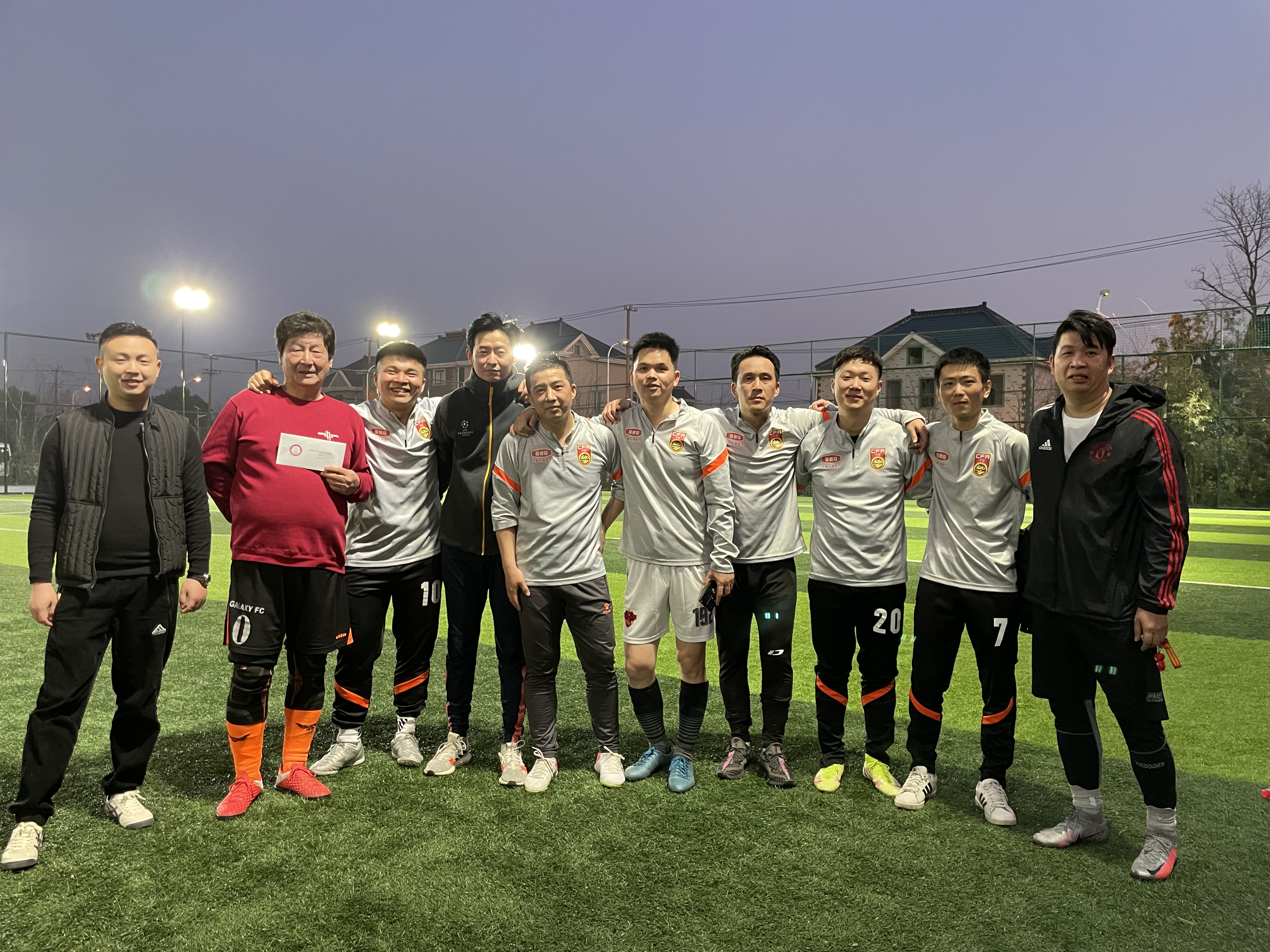 上海宝山业余足球赛开赛,上海2021宝山羽毛球比赛