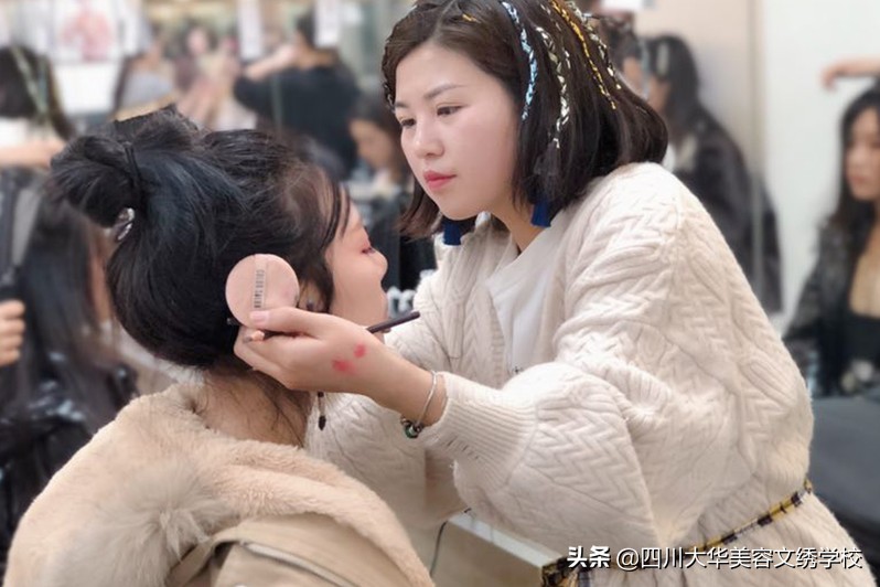 初中毕业男生的出路,初中毕业没出路了吗