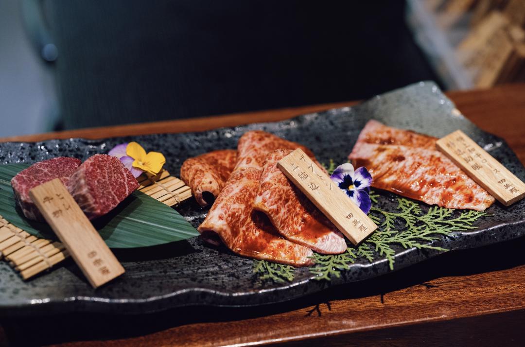 配备一星米其林黑珍珠餐厅,比米其林黑珍珠高端的餐厅