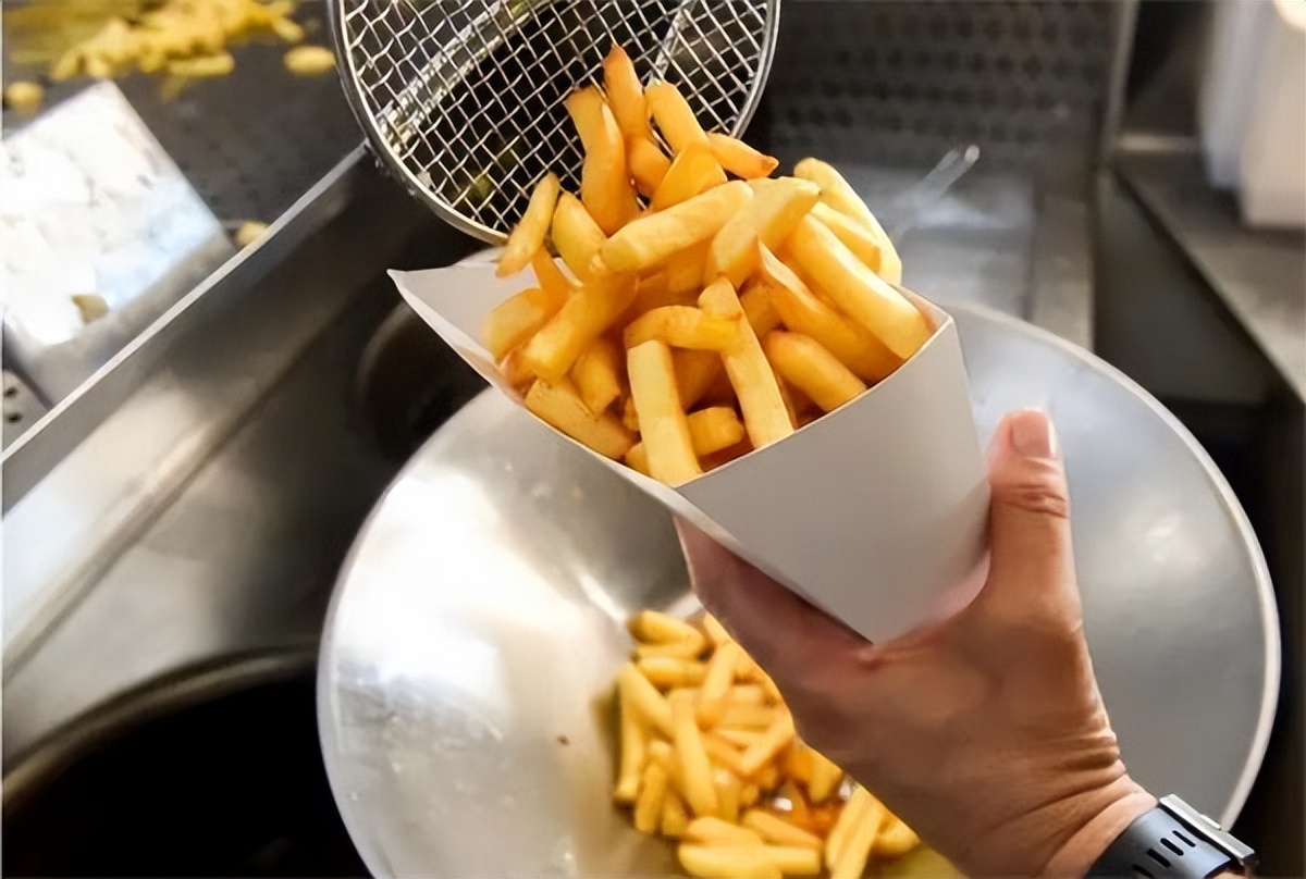 红薯产量那么大为什么不能当主食,土豆比红薯更适合作为储备的主粮