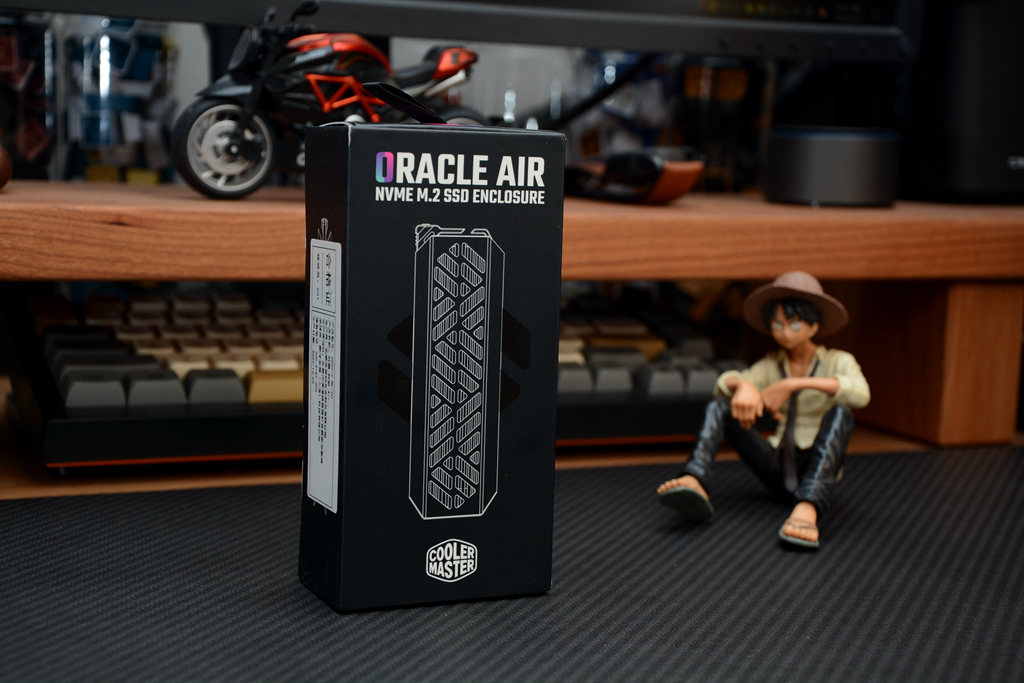 颜值与速度并存，免工具安装，酷冷至尊神钥AirM.2NVME硬盘盒开箱