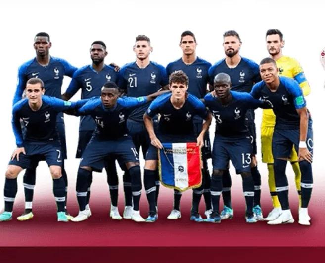 一颗璀璨之星正冉冉升起,一颗耀眼的新星冉冉升起