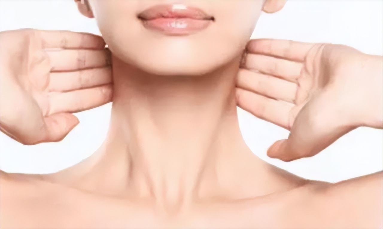 颈纹很显老手把手教你小妙招,颈纹深怎么减淡