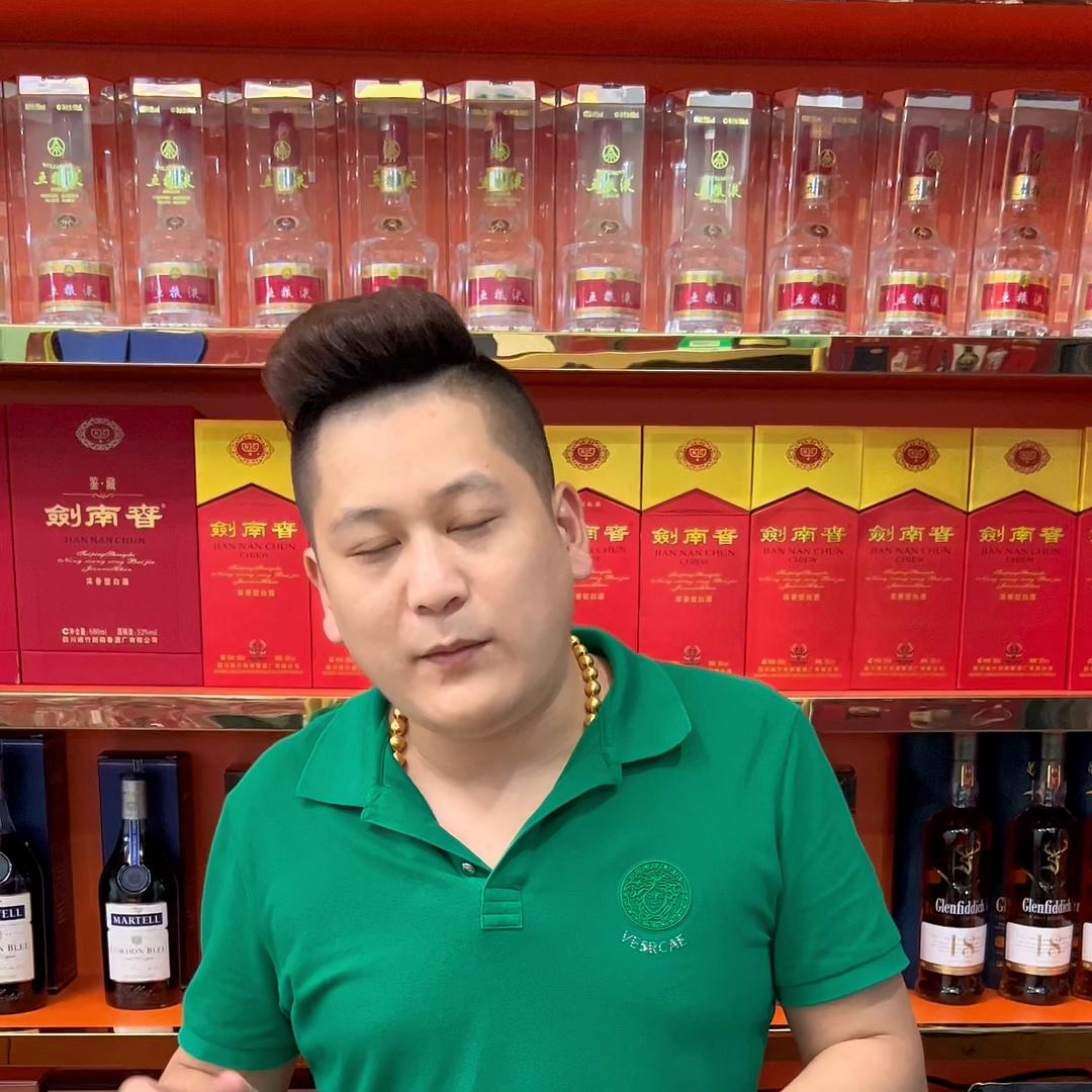 闲置转卖个人真皮女包,lv女包闲置店