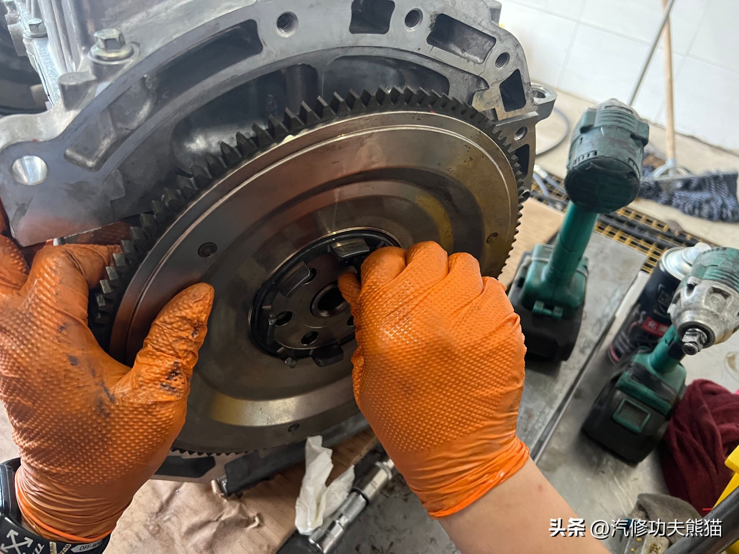 沃尔沃xc60十年老车,最新款沃尔沃xc60烧机油是通病吗