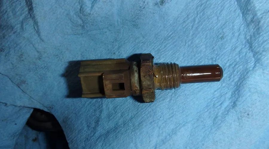 为什么熄火了散热器风扇还在转,散热器风扇转得太慢怎么办