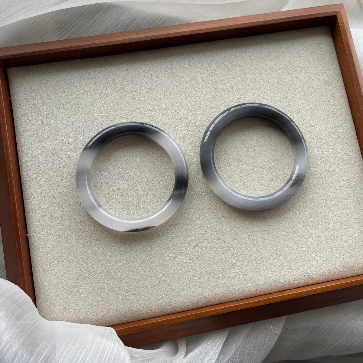 青花玉为什么很油润,青花玉原石如何保养