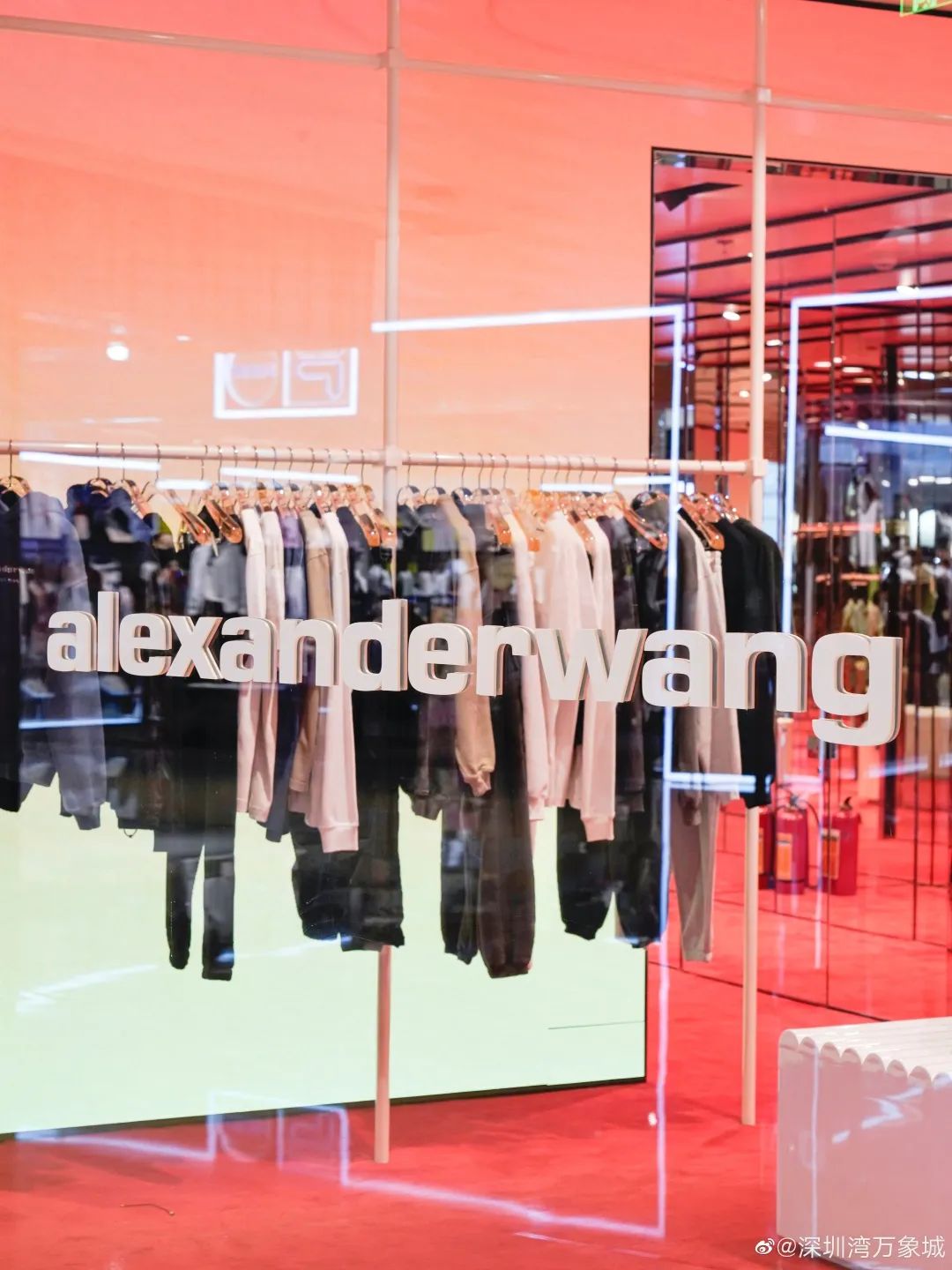 集合店生存现状“大调查”：一条倒下，话梅生猛