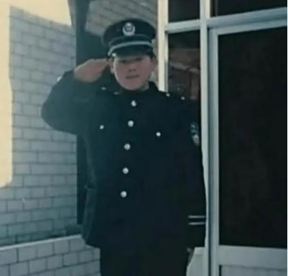 专业人士评价曹金和岳云鹏,岳云鹏被曹云金掐脖子视频