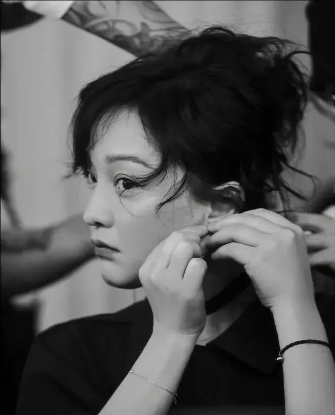 不是她上了这杂志封面，都差点忘了周迅也曾在时尚圈呼风唤雨