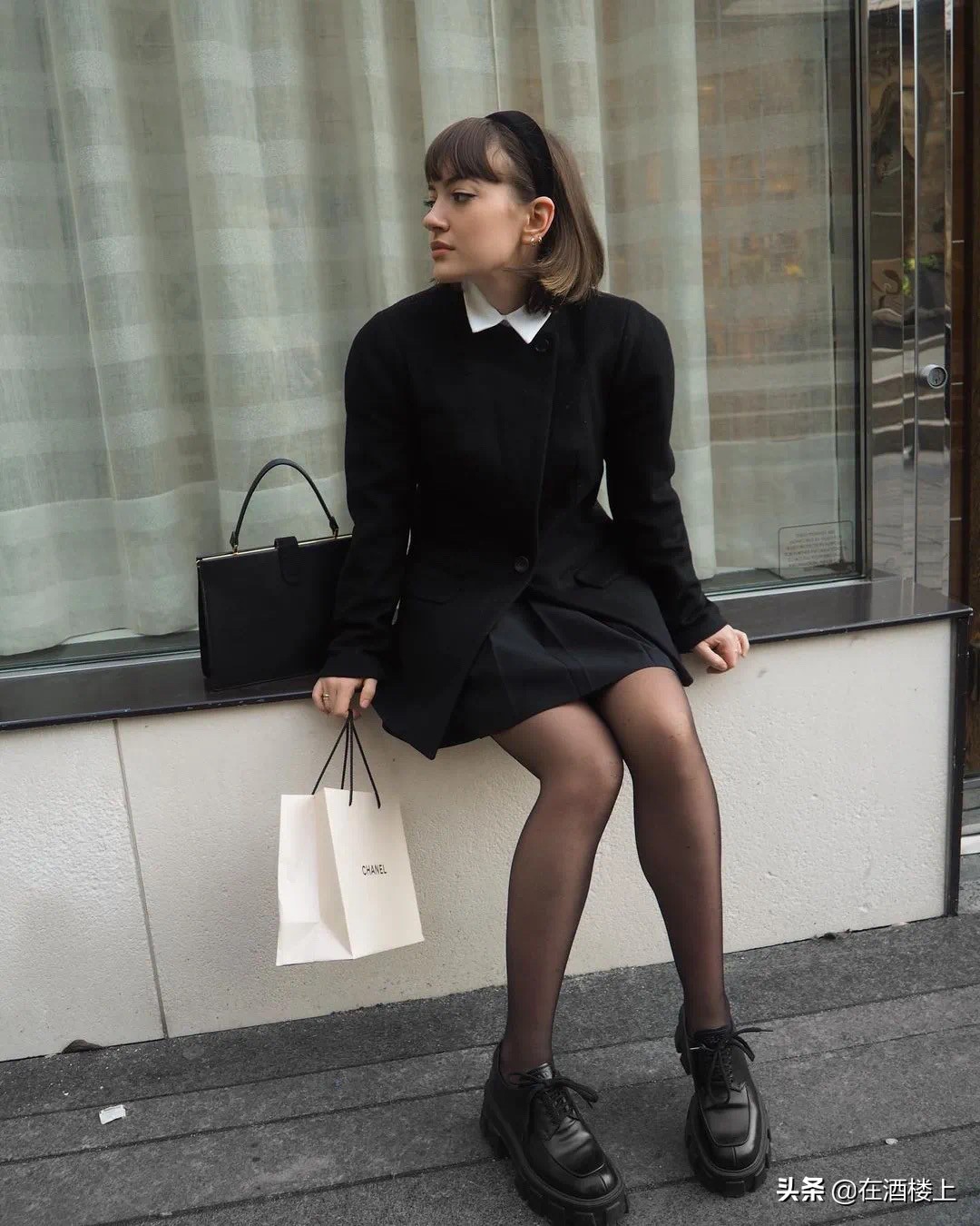 不用穿金戴银装饰自己,不用穿金戴银