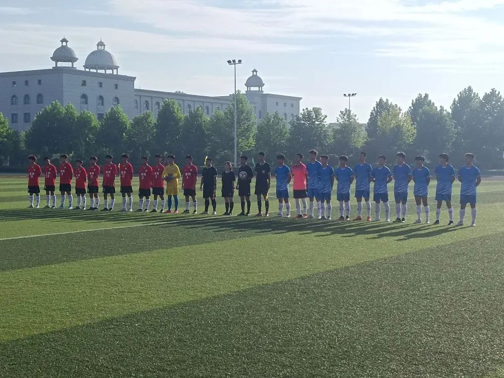 鄂州青少年足球联赛2019,绿茵场上显英姿团结拼搏创佳绩