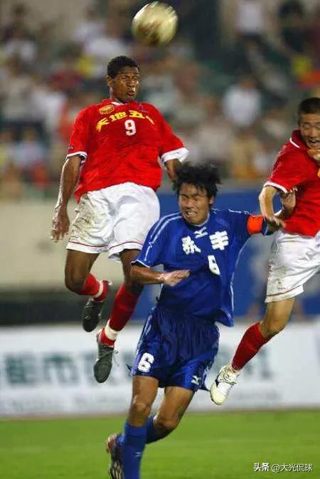 有人实力不足，有人水土不服，回忆津门足球的水货外援前锋,一