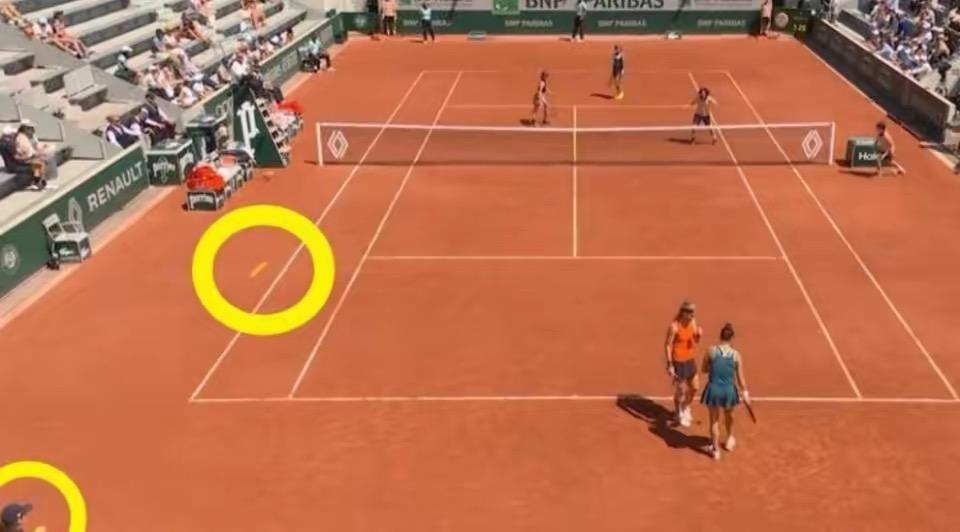 法网日本双打女选手击中球童外媒,法网日本球童被球击中