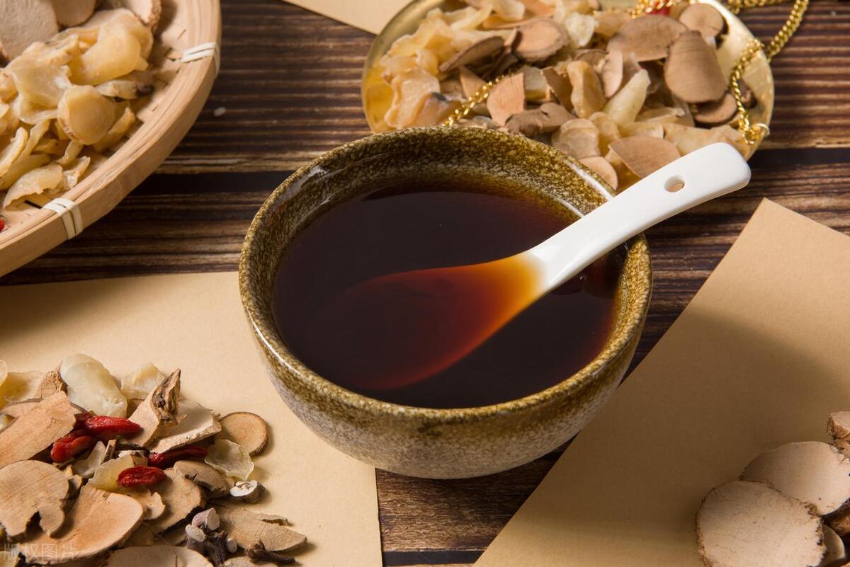 喝活血化瘀的中药能祛斑吗,中医治脸部淤血斑的案例