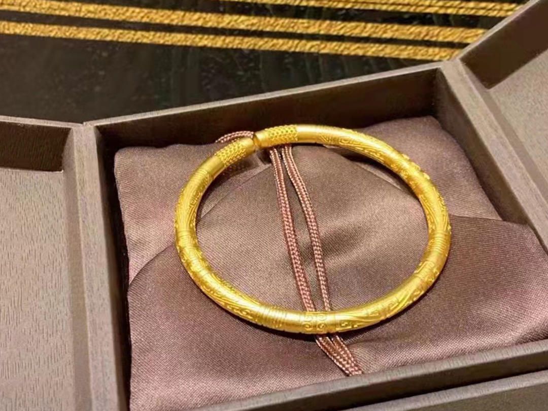 黄金是周生生好还是周大福好,周生生周大福中国黄金有什么区别