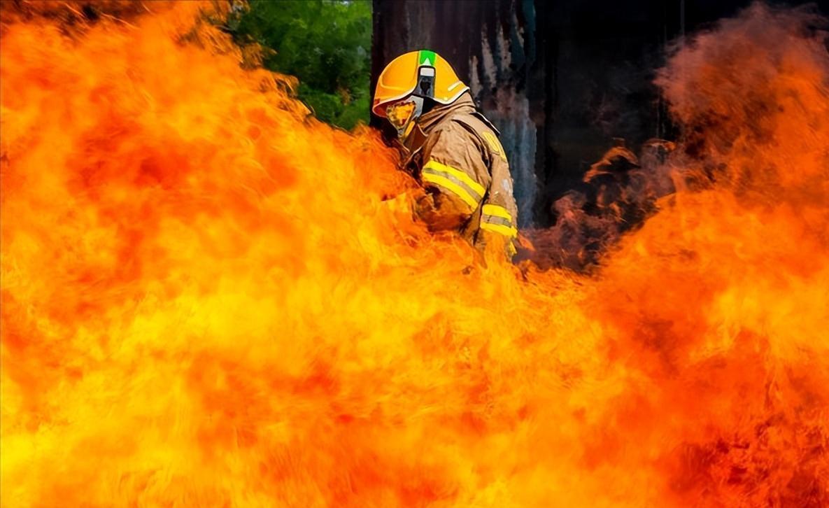 央视大楼特大火灾纪实,央视火灾大楼现状
