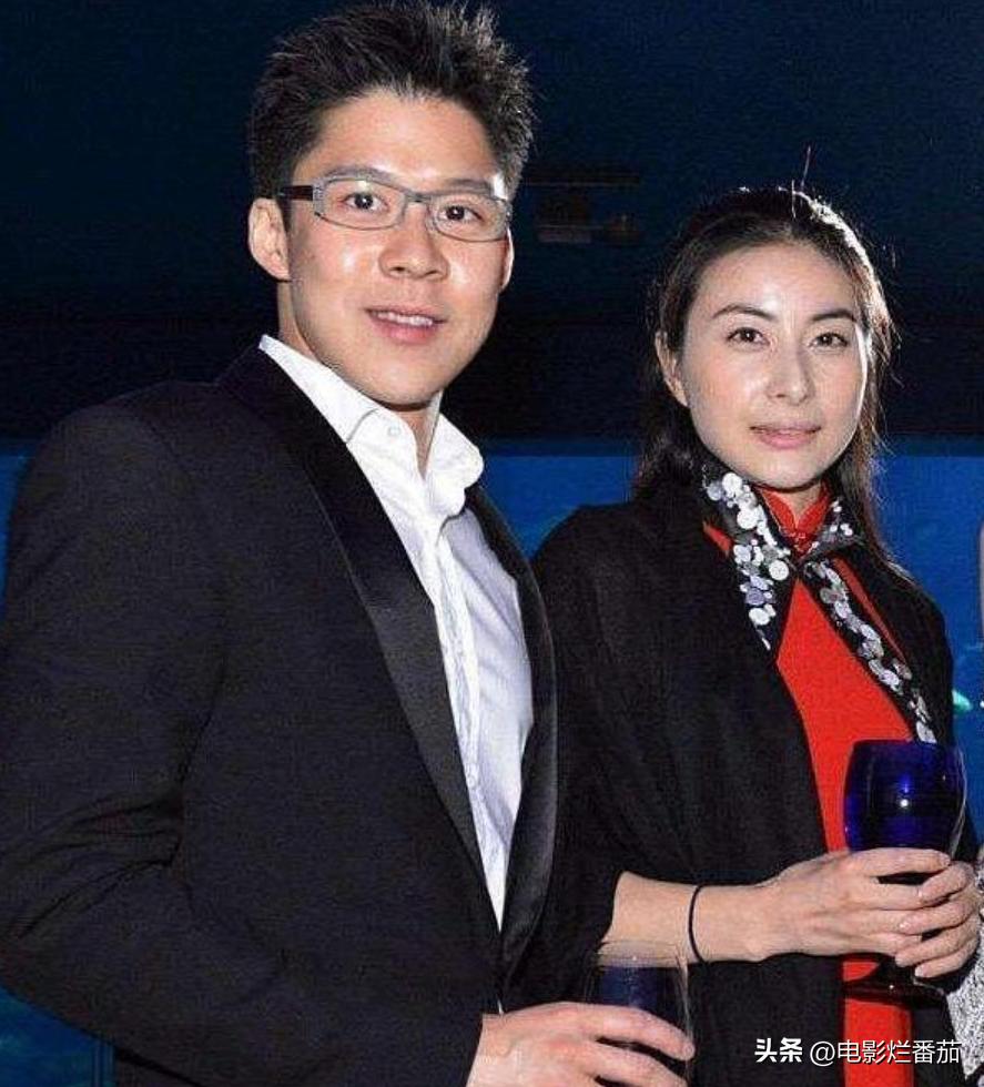 窦骁何超莲婚礼经典名场面,窦骁何超莲什么时候办的婚礼