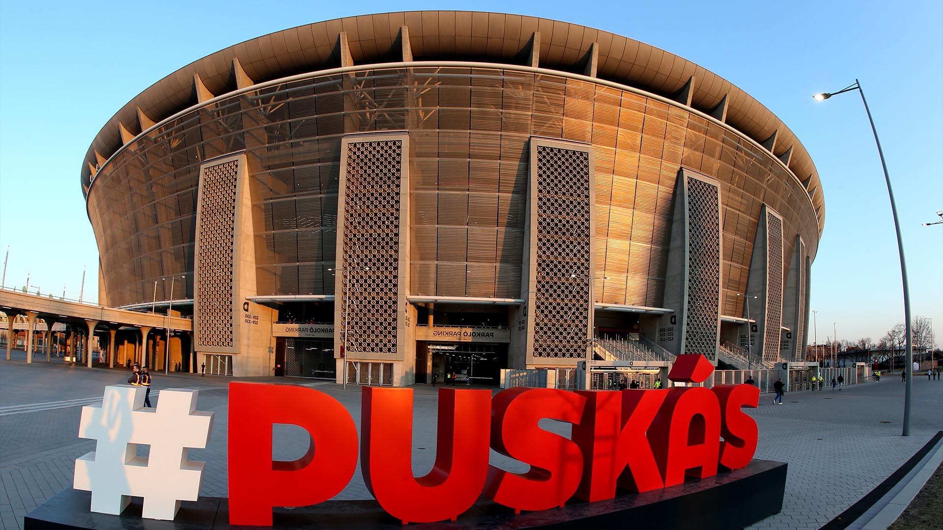 穆里尼奥相信自己永不放弃,穆里尼奥不像以前那样意气风发