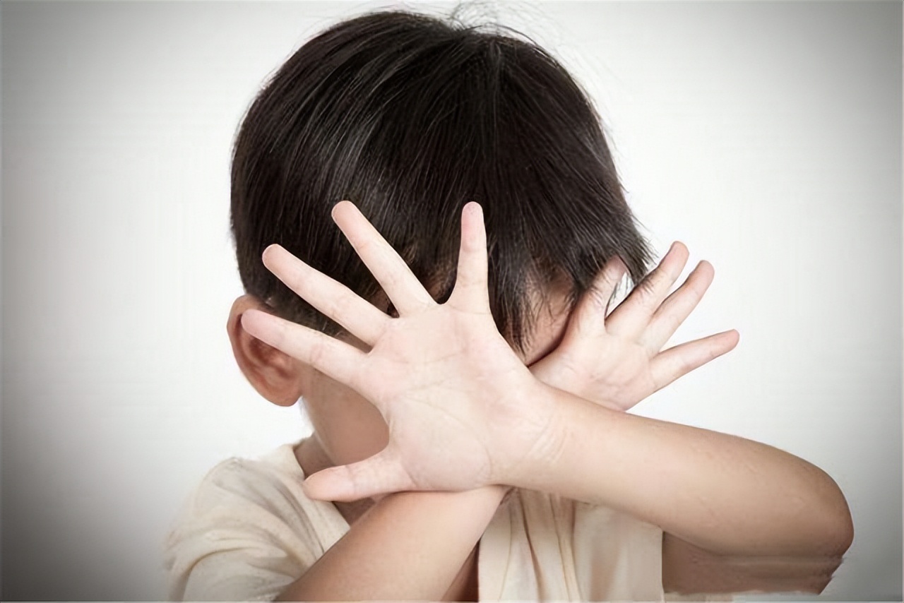 家长们毁掉了孩子,你有没有亲手毁孩子安全感