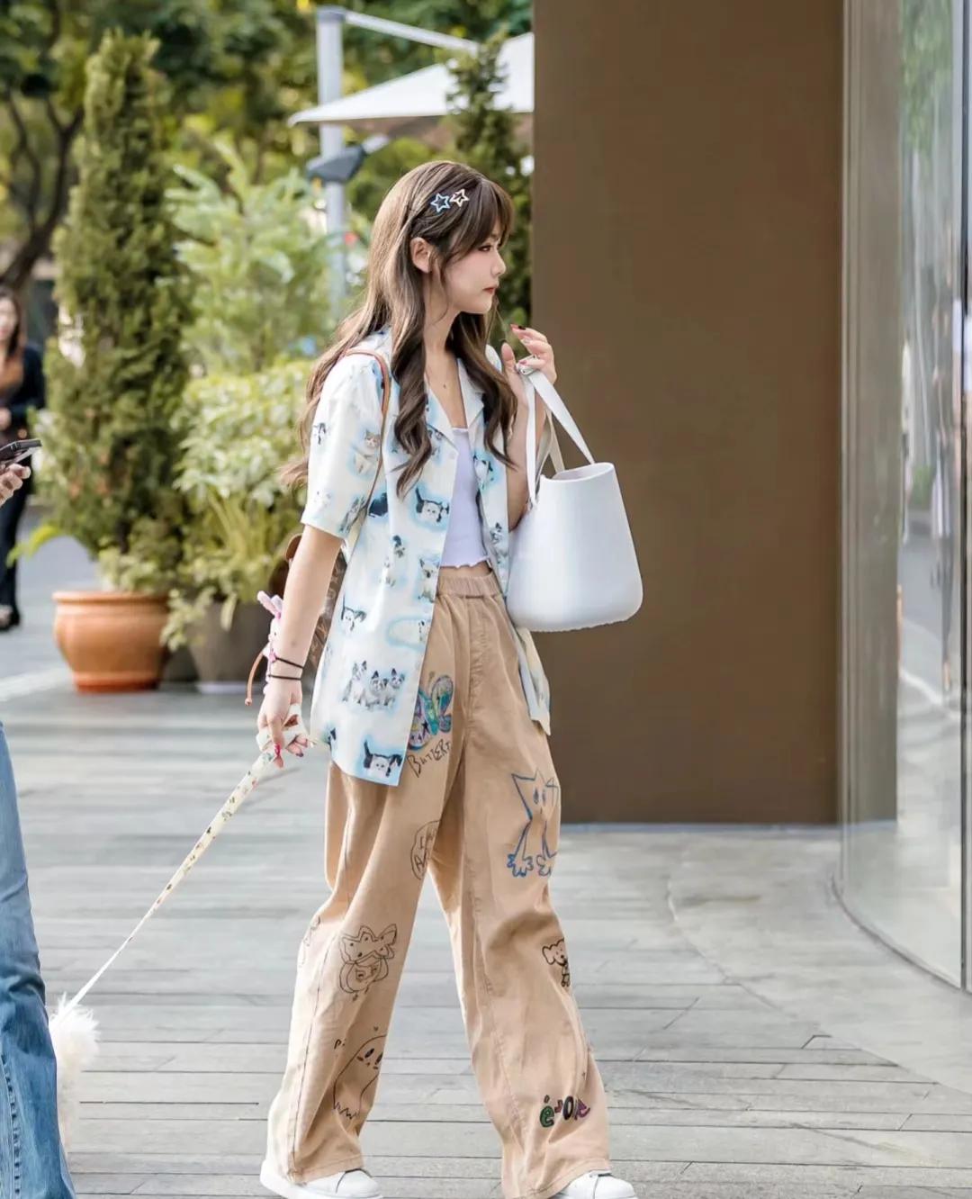 深圳市时尚街拍,穿衣风格干净有气质街拍