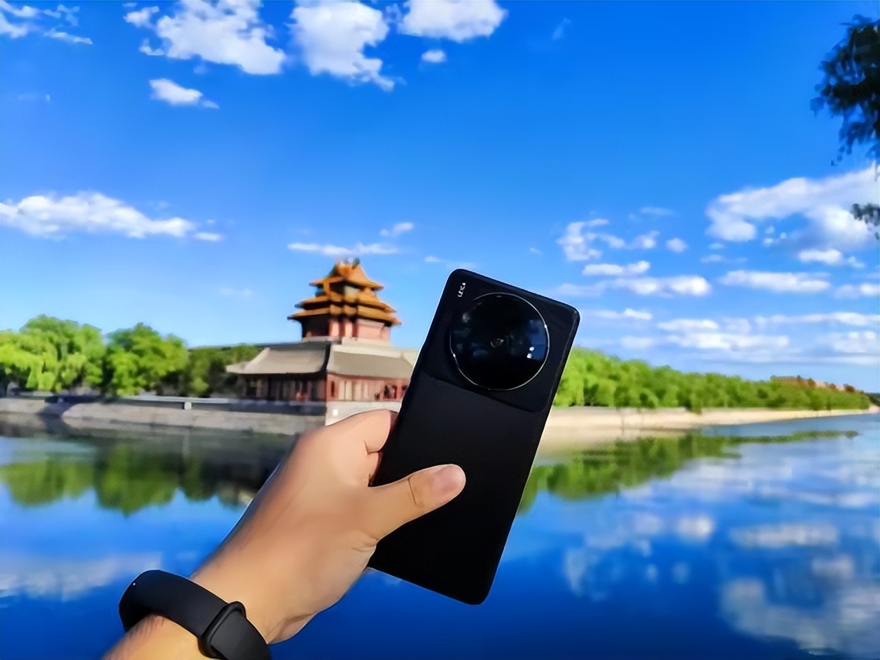 小米手机目前最值得入手的一款是,小米手机目前哪一款最好用又实惠