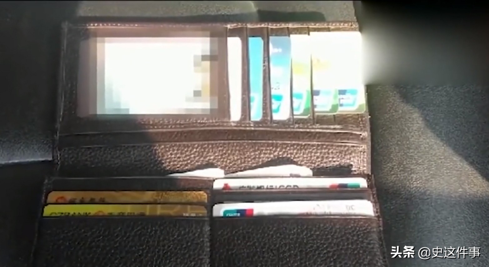 杭州钱塘江一小伙跳河救人,杭州三个小伙救人落水