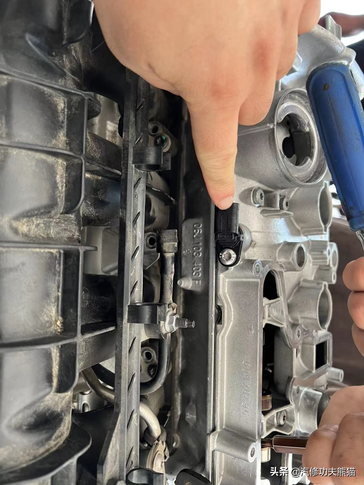 严谨的德国工人钣金修复,严谨的德国师傅修复事故车