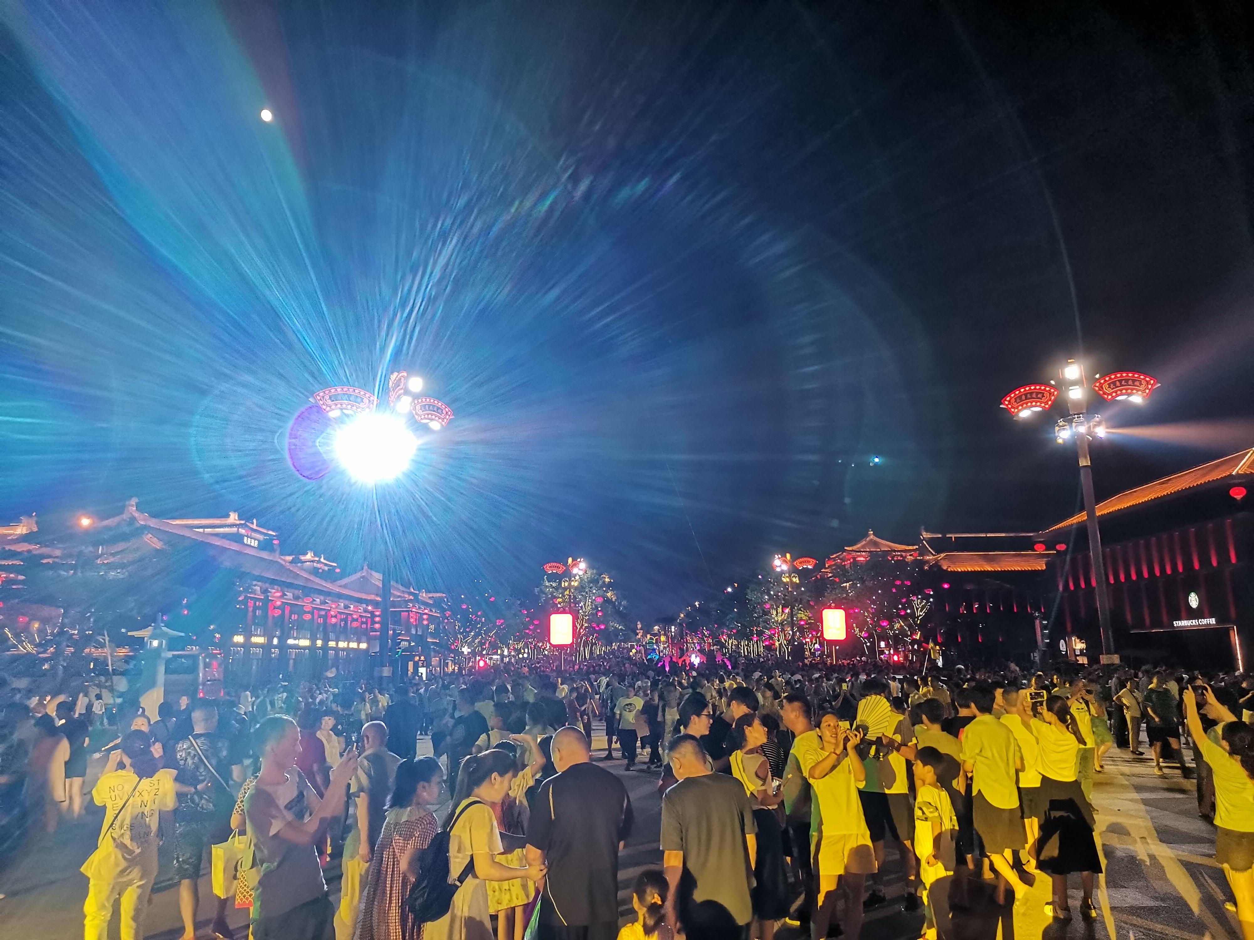 全国十大步行街之一,全国最繁华的十大步行街之一