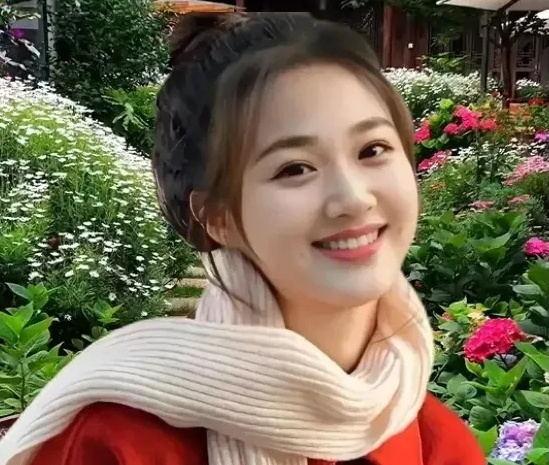 我爱上了保洁小妹，她却不冷不热，原来她心中有目标，结局甜爆了