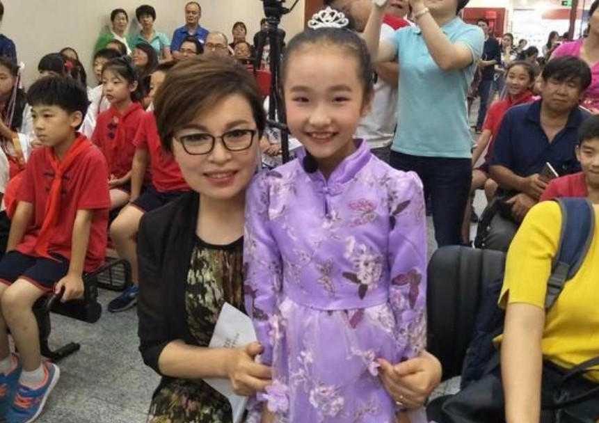 央视主播李瑞英儿子两次坠楼,央视主播李瑞英儿子坠楼后怎样了