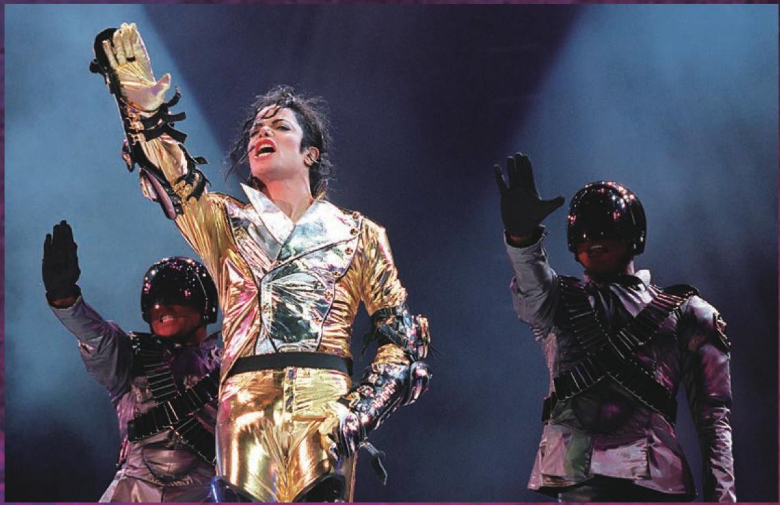 娈童？种族背叛？“流行天王”迈克尔·杰克逊毁誉参半的一生