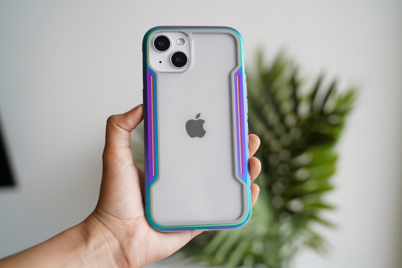 手机都要戴壳为什么还要设计手感,手机是裸机使用好还是带壳使用好