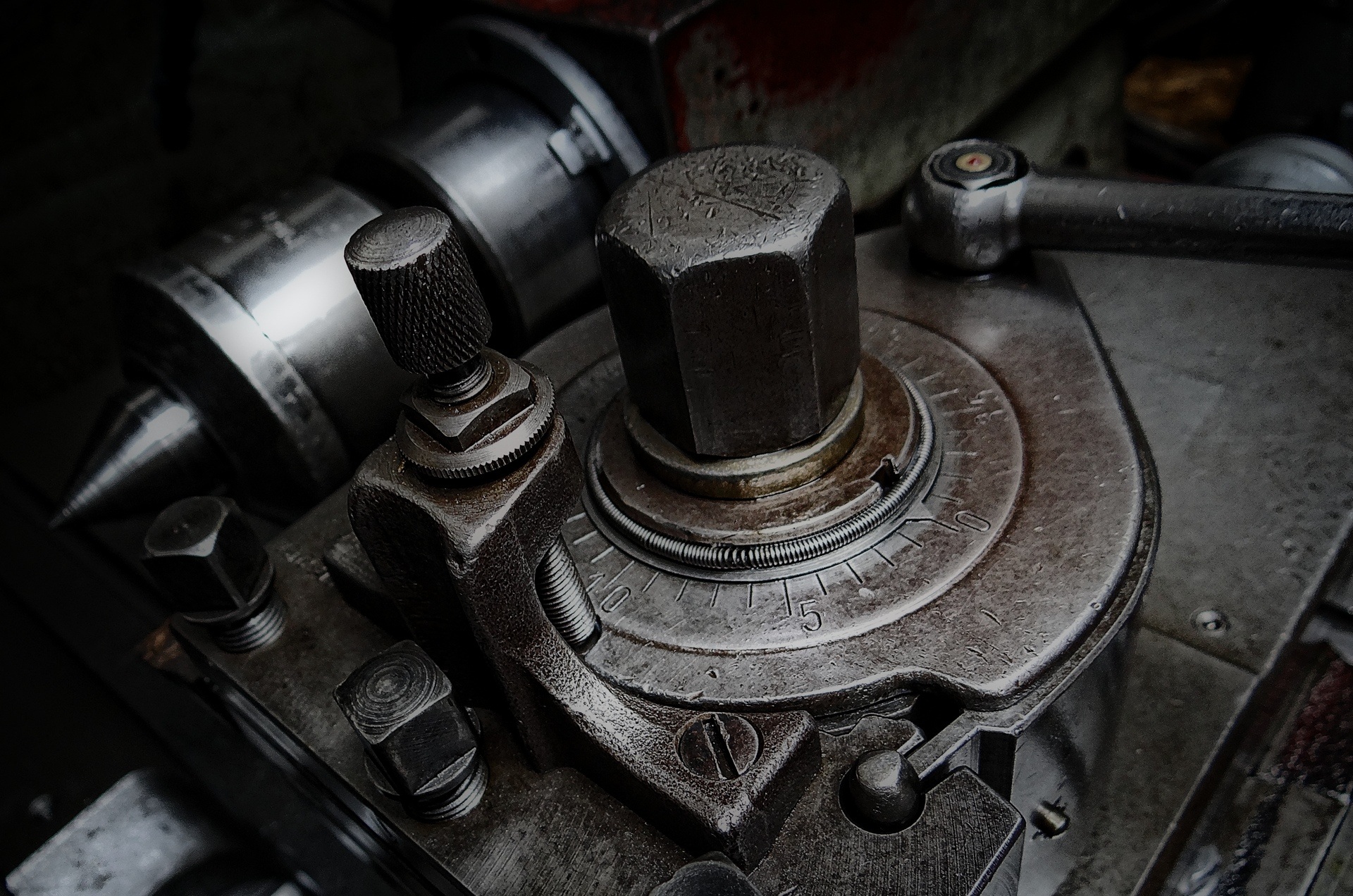 按揭房法拍后还用还房贷吗,贷款没还完的房子可以法拍吗