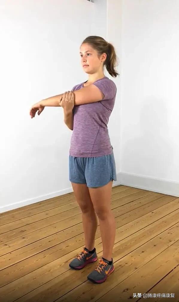 颈椎病引起肩胛骨疼痛怎么缓解,右肩胛骨下方疼痛如何运动缓解