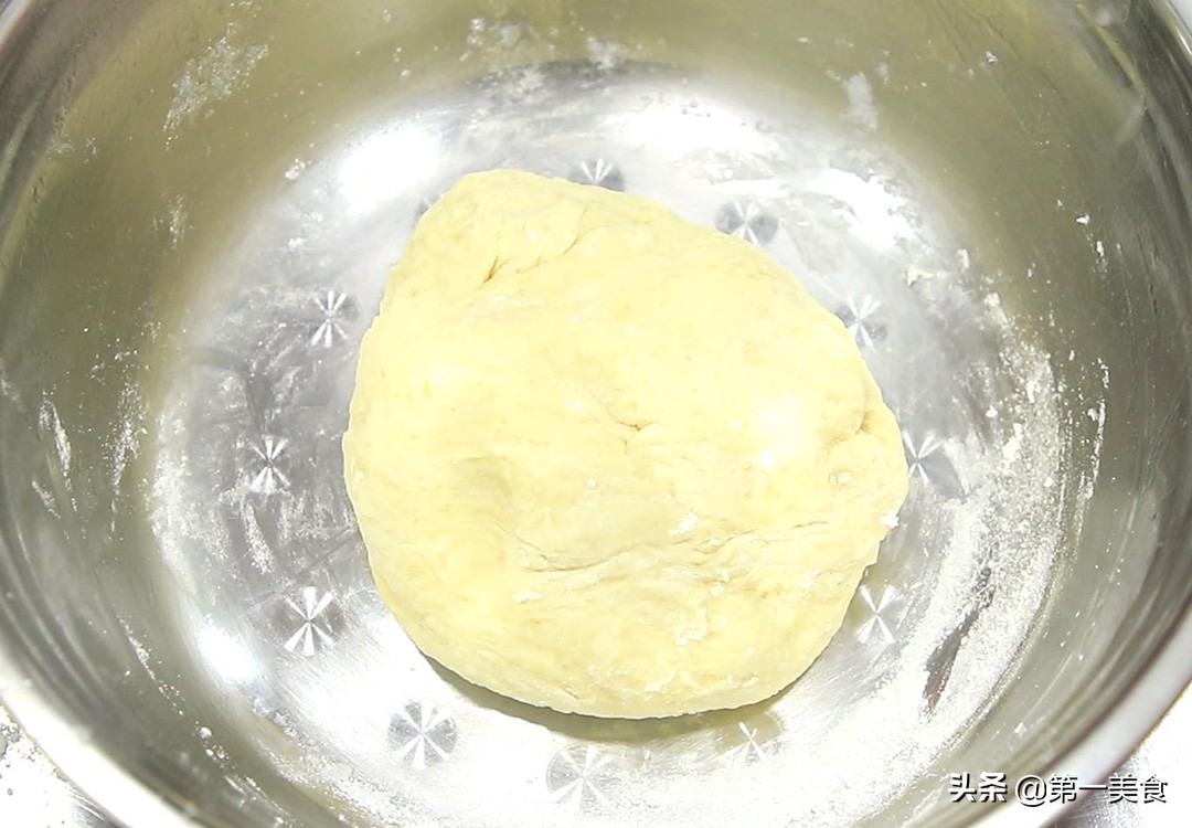 一碗面粉俩鸡蛋做低糖少油小零食,一碗面粉2勺糖做出小零食