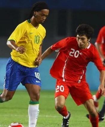 中国男足受伤后续,中国男足被打