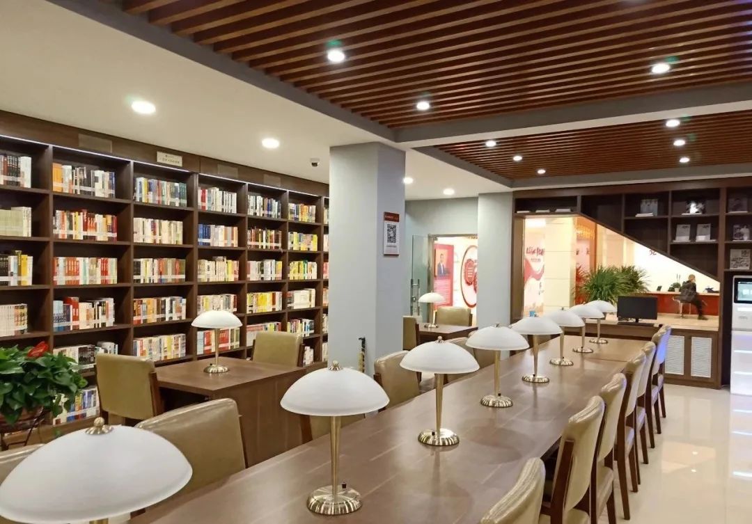 走进书店读书心得体会,走进图书馆感受书香气息