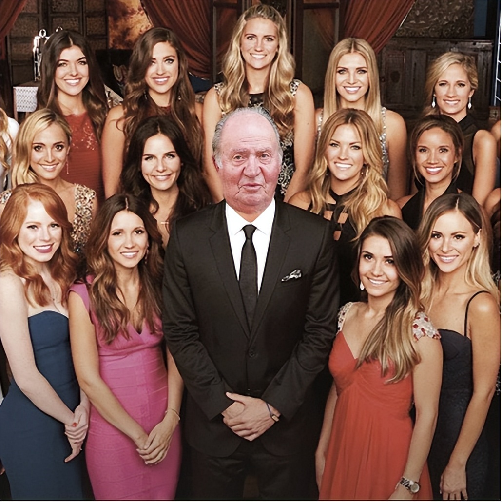 西班牙老国王：5000名*妇情**遍天下，晚年被迫退位，被“化学阉割”