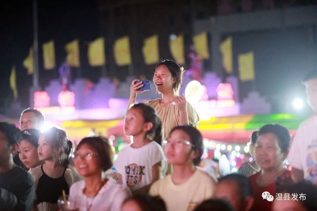 来了，当之无愧的“领舞者”！