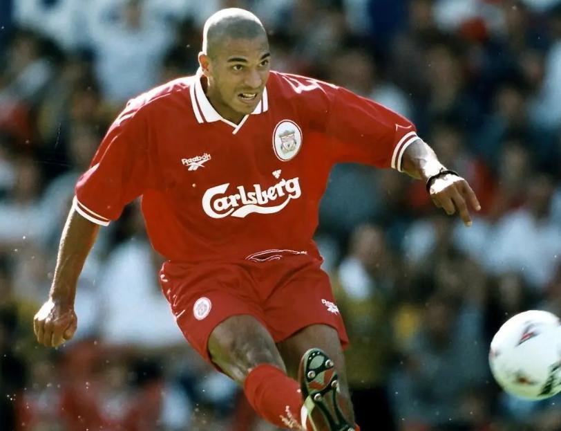 过去30年中，红军五次打破俱乐部转会费纪录，都引进了哪些前锋？