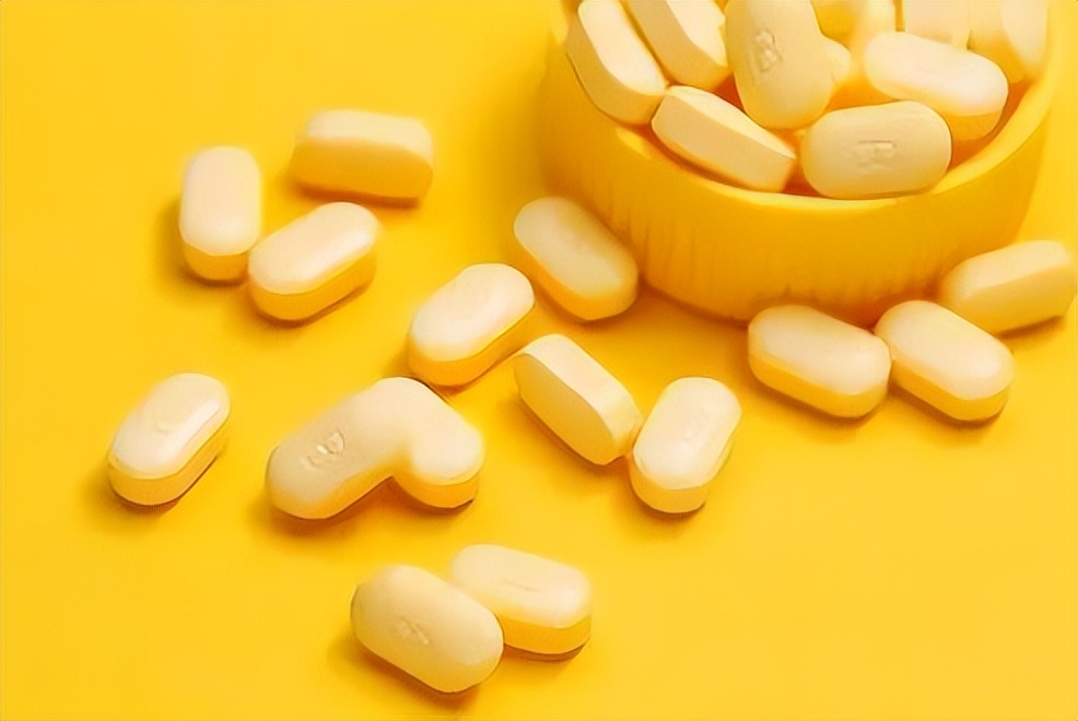 45岁女性吃叶酸有什么好,40岁后每天一片叶酸有副作用吗