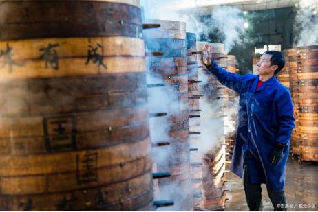 一招识别真假白酒,如何辨别高端白酒的真假