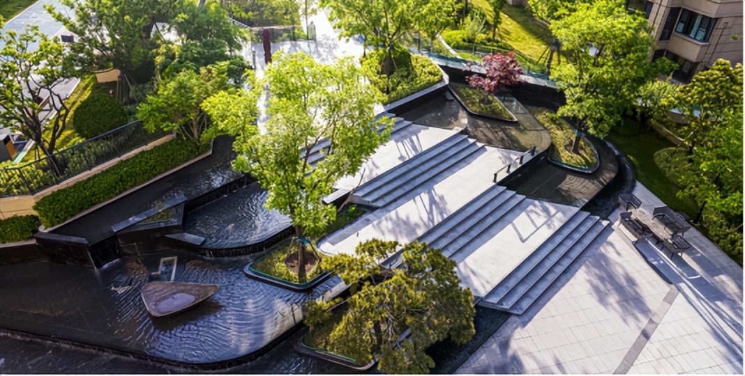 济南龙湖在售的哪个盘最好,前8月地产销售排名